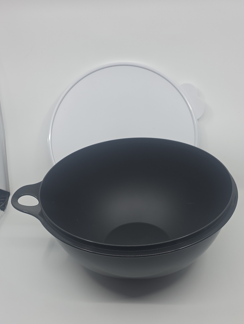 Tupperware Exclusif Black Thatsa Bowl Large Bowl 32 Cups Exclusif New
